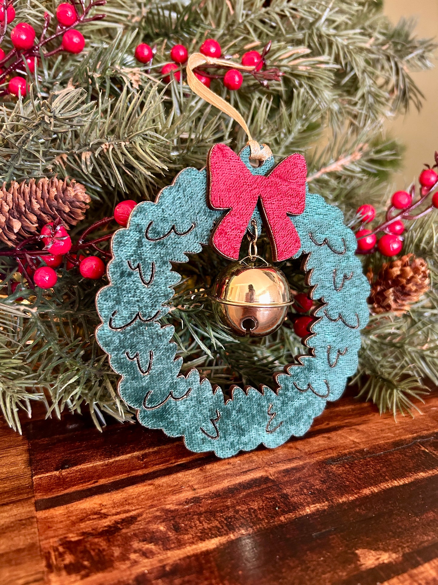 The Elegance Collection: Christmas Wreath